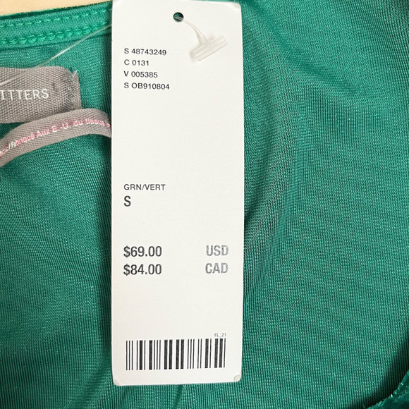 NWT Urban Outfitters Sasha Long Sleeve Velvet Romper in Emerald Green Size Small - Picture 5 of 12